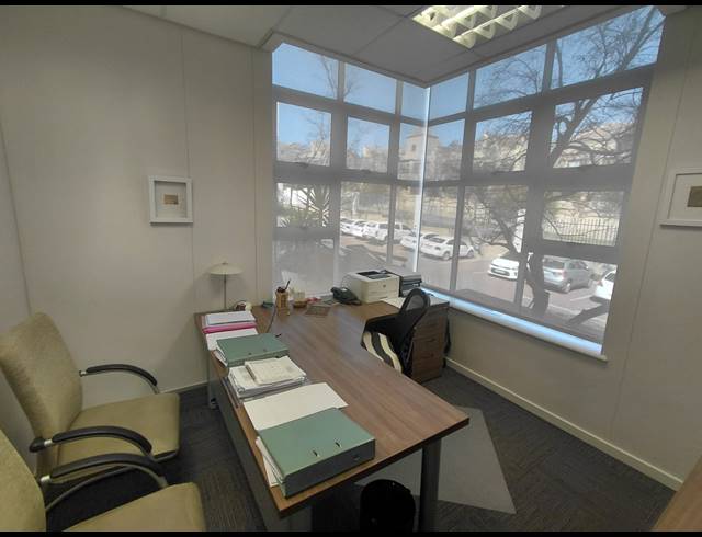 123M² OFFICE FOR SALE IN LONEHILL